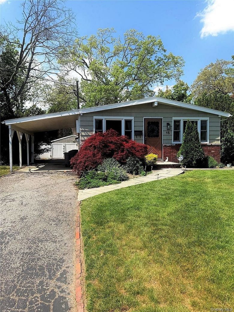 15 Maple Street
