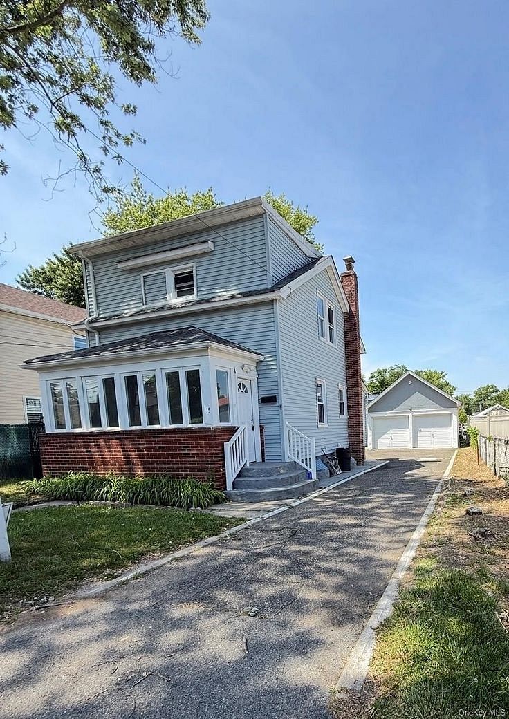 15 Mirin Avenue
