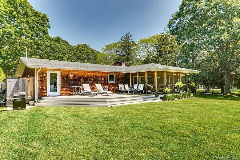 15 N Brander Parkway