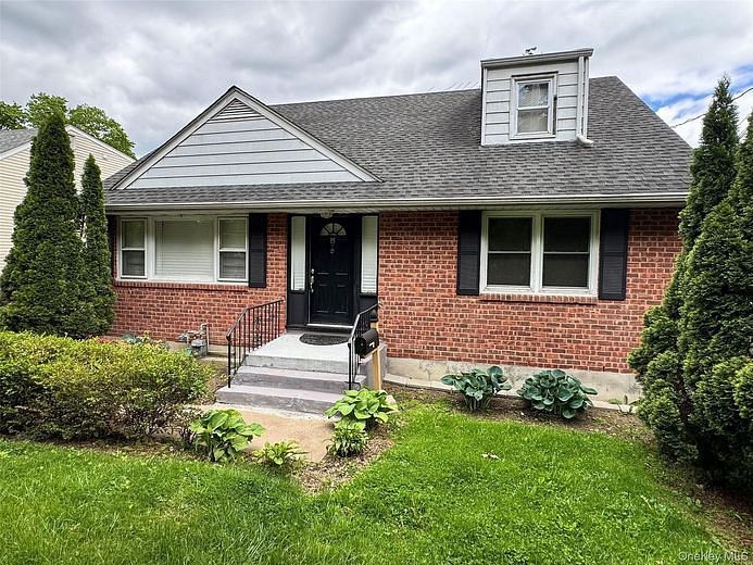 15 Orchard Parkway