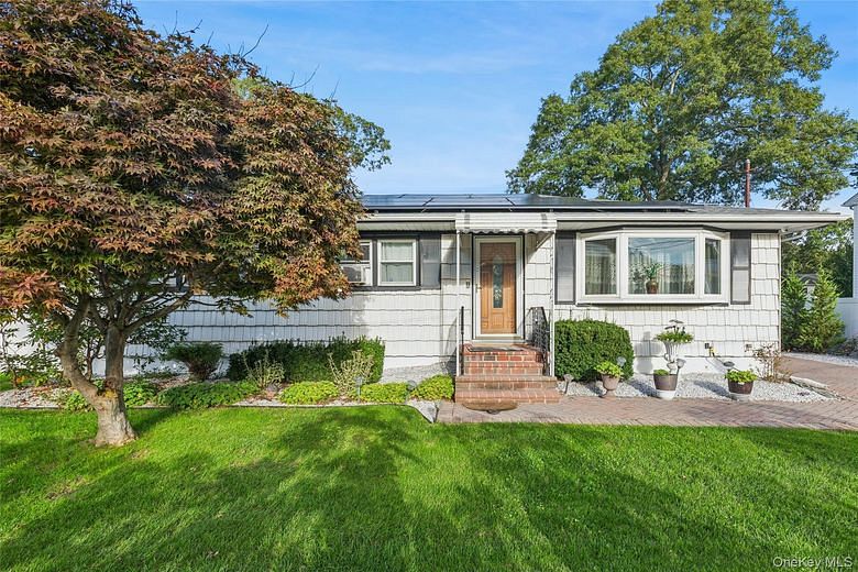 15 Pine Cone Street
