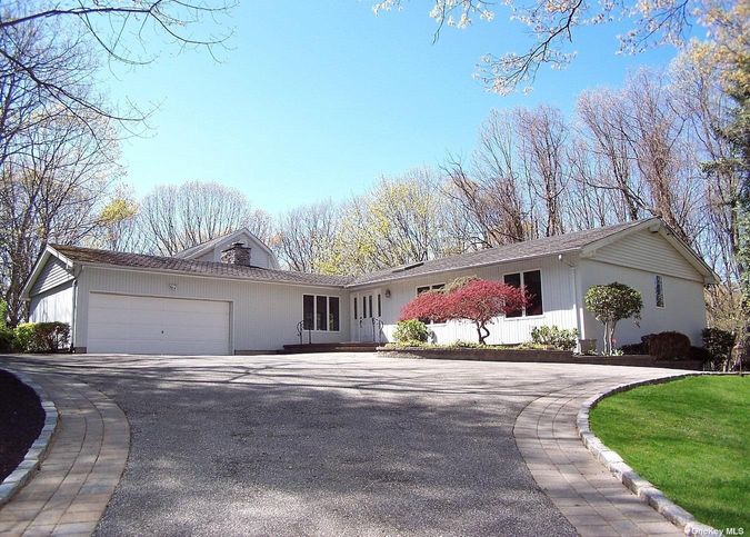 Image 1 of 30 for 15 Royce Road in Long Island, Dix Hills, NY, 11746