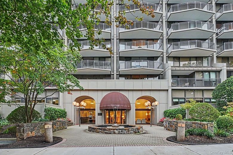15 Stewart Place #12A