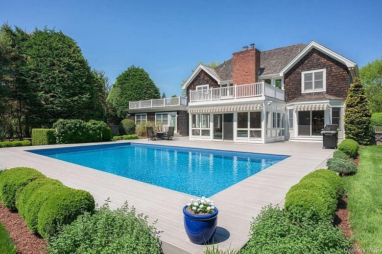 15 Swans Neck Lane