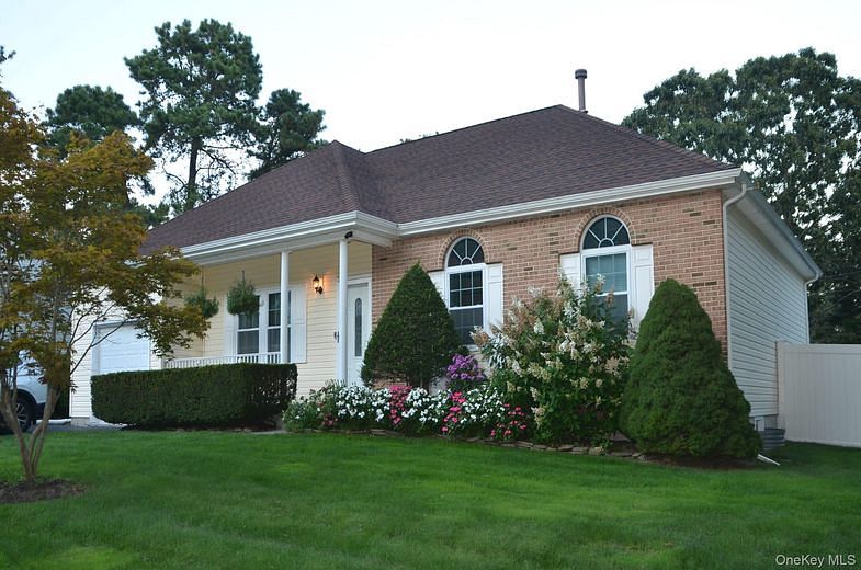 15 Timber Ridge Drive