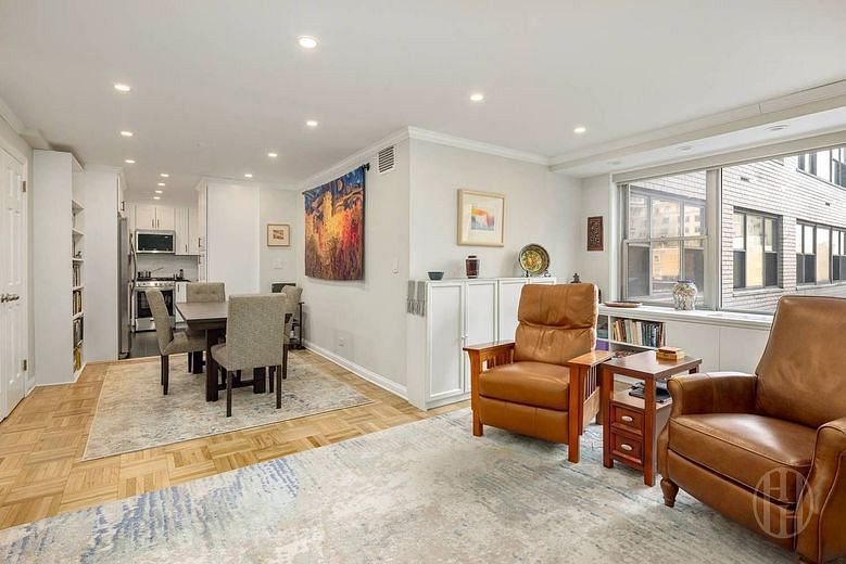 15 West 72nd Street #10H