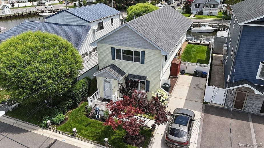 15 West Boulevard