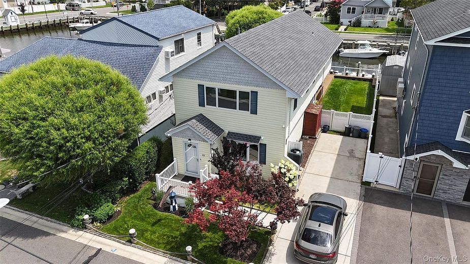 15 West Boulevard