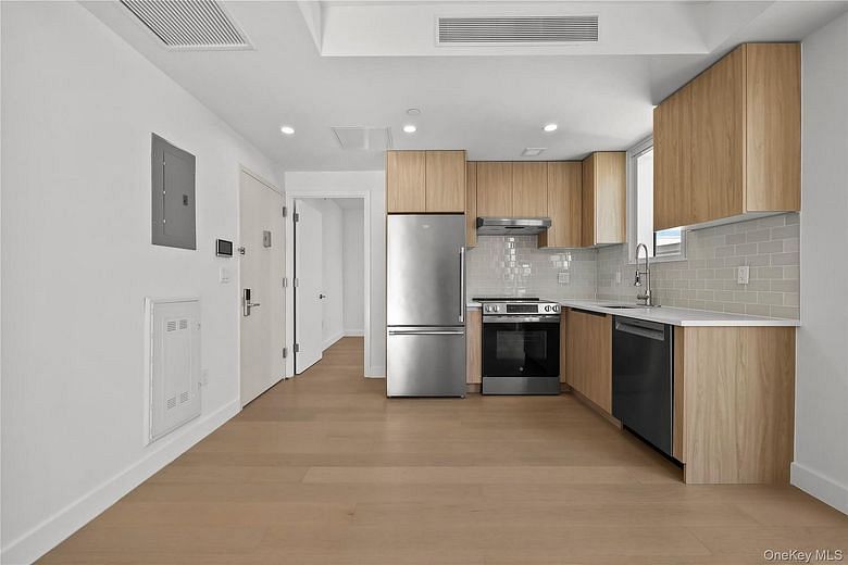 150-02 Northern Boulevard #3A