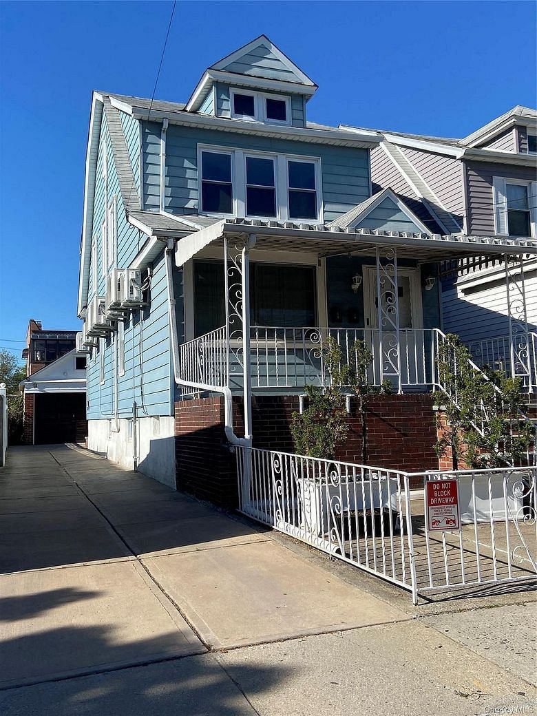 150-11 17th Avenue