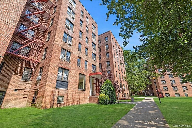 150-11 72nd Road #6E