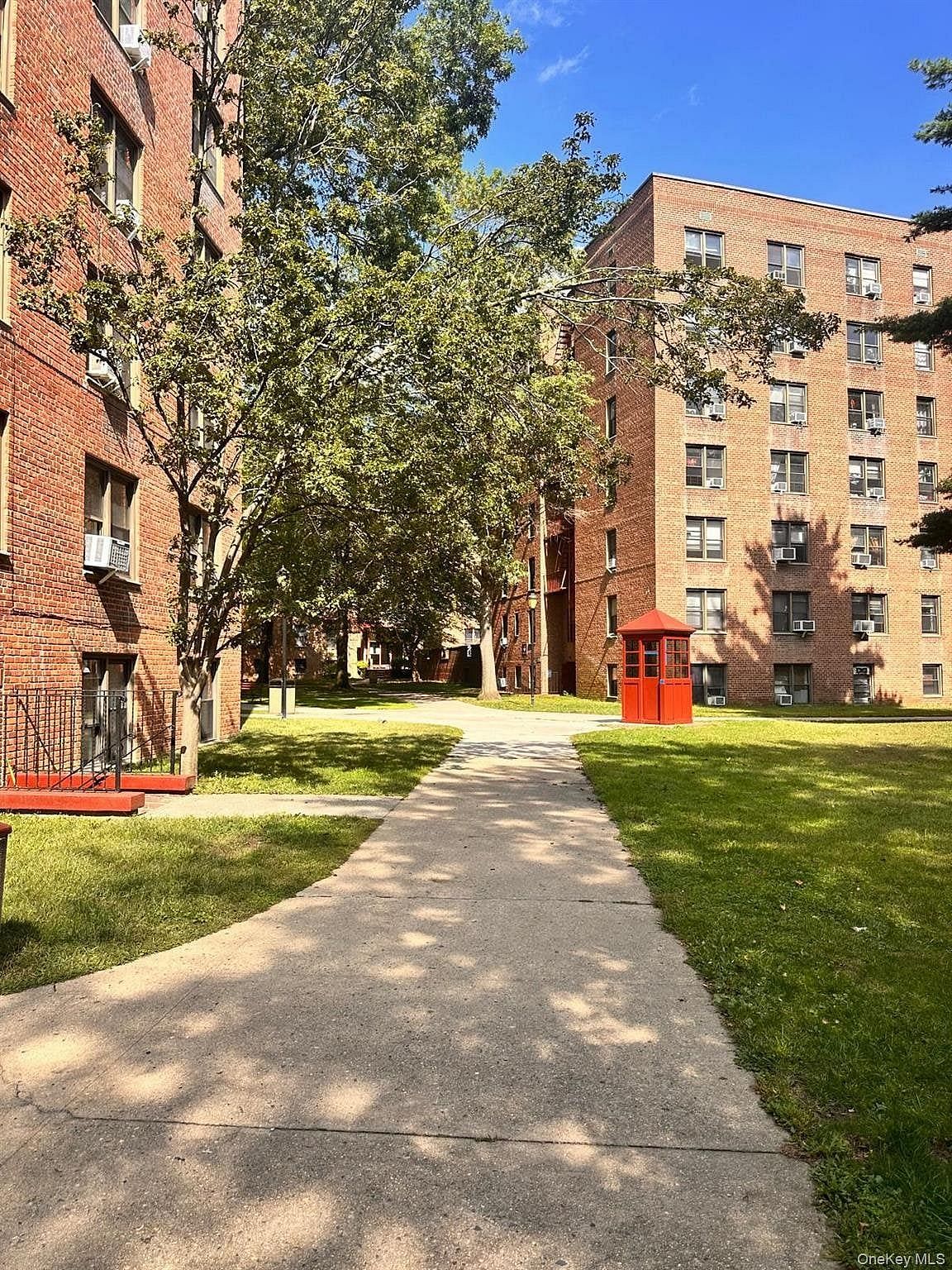 Image 1 of 32 for 150-11 72nd Road #6F in Queens, Kew Garden Hills, NY, 11367