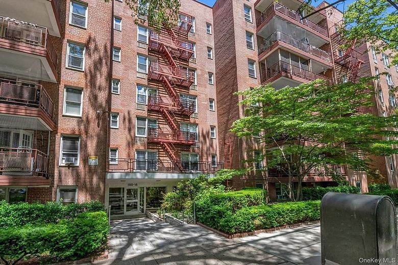 150-15 79 Avenue #1A