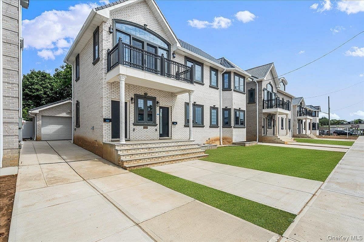 Image 1 of 36 for 150-17 Hawtree Street in Queens, New York, NY, 11417