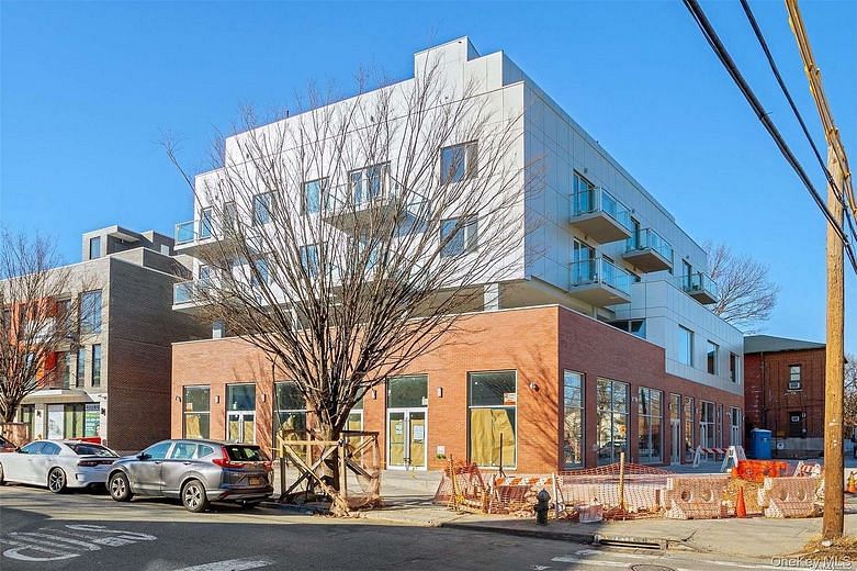 150-23 Barclay Avenue #3H