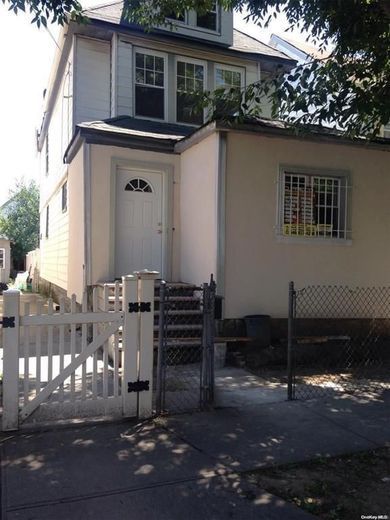 150-26 115 Drive Drive