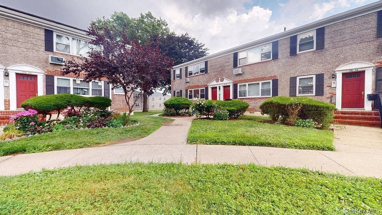 Image 1 of 27 for 150-28 Jewel Avenue #1 in Queens, Flushing, NY, 11367