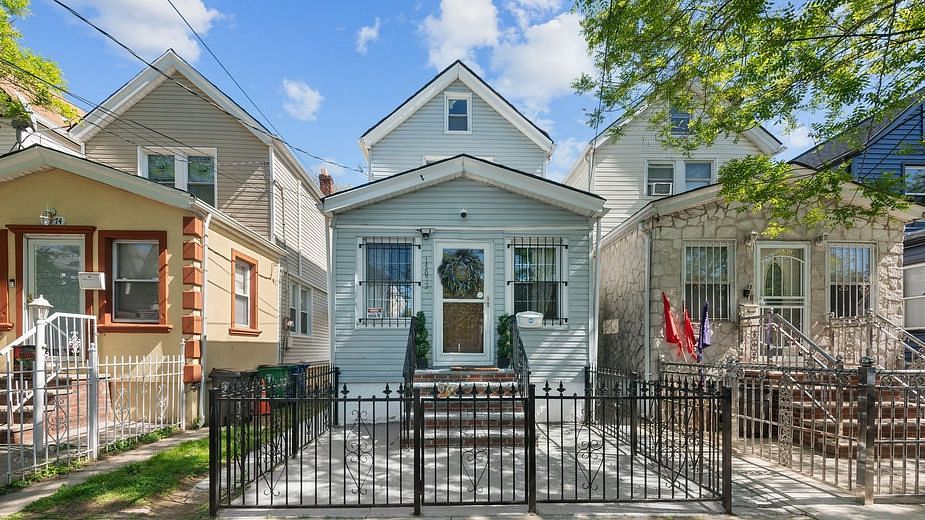 150-72 116th Road