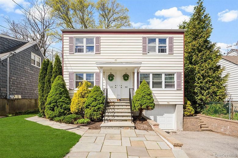 150 Adelphi Avenue #150-152