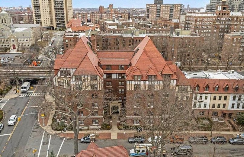 150 Burns Street #3A