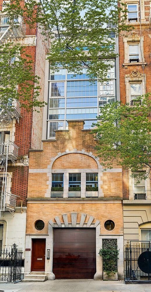 150 East 22nd Street