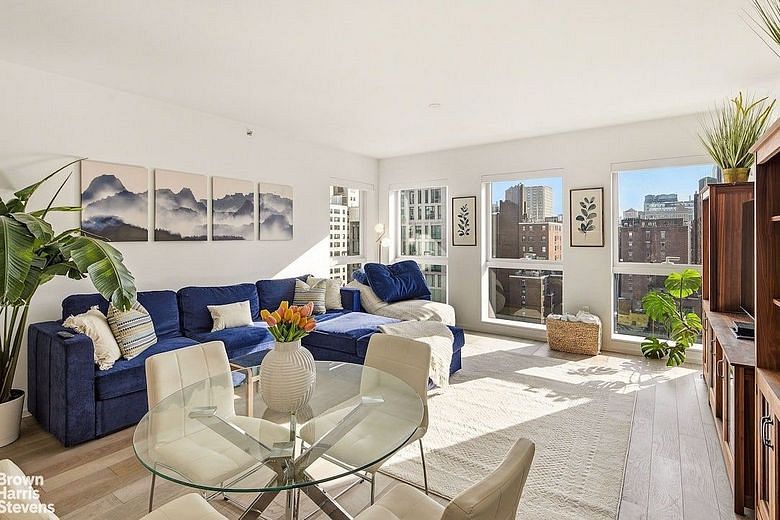 150 East 23rd Street #14C