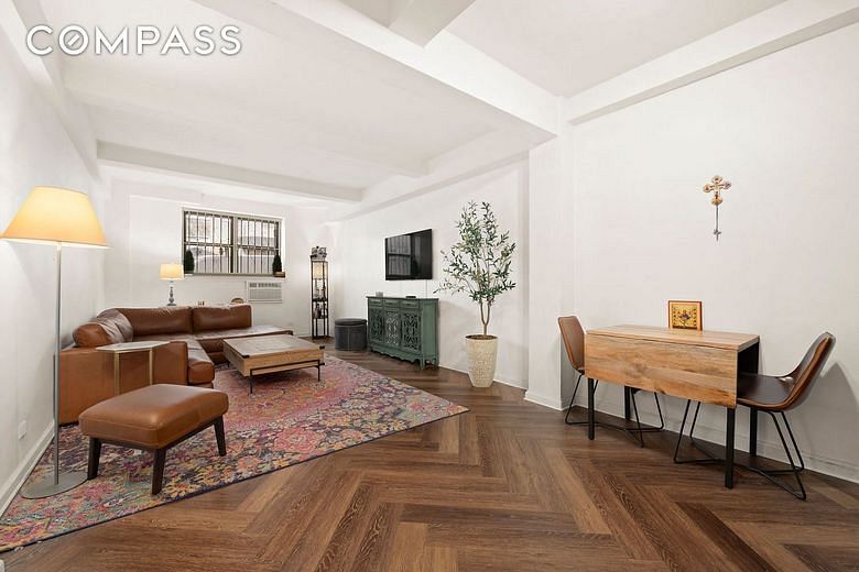 150 East 27th Street #LA