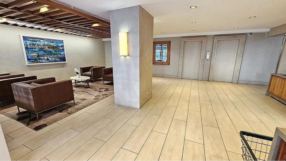 150 East 61st Street #2D