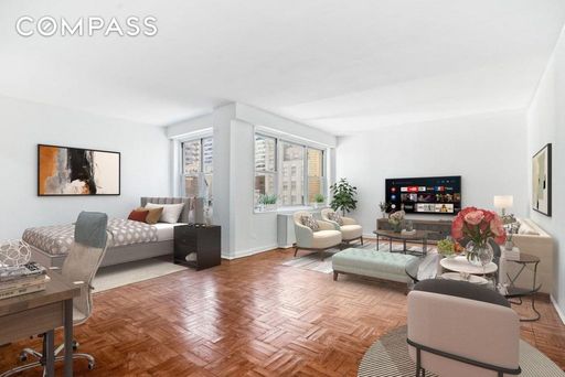 Image 1 of 32 for 150 East 61st Street #8B in Manhattan, New York, NY, 10065