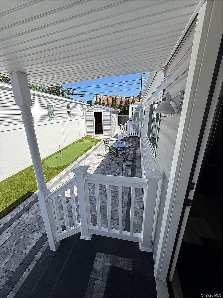 150 main st, islip, NY #1
