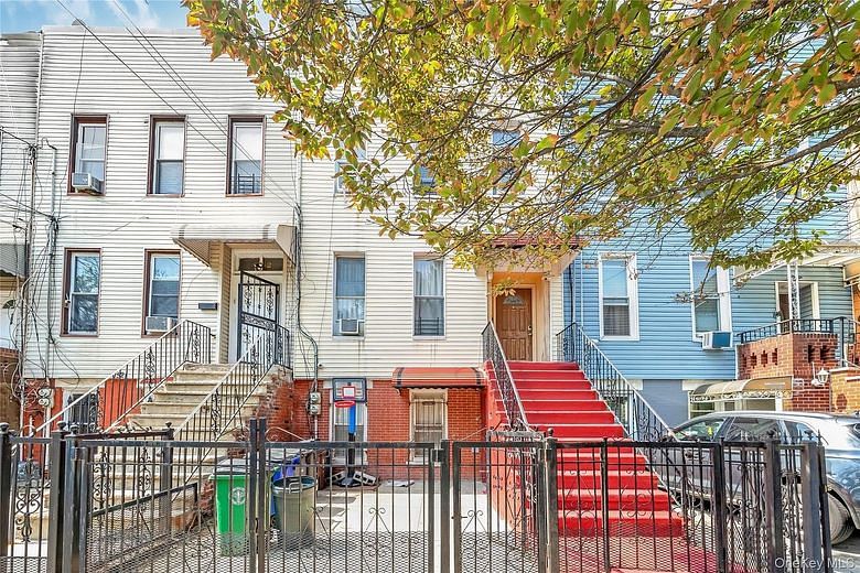 150 Norwood Avenue