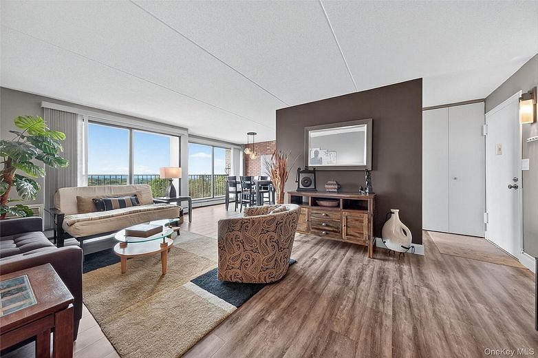 150 Overlook Avenue #6T