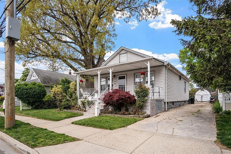 150 Shaw Avenue