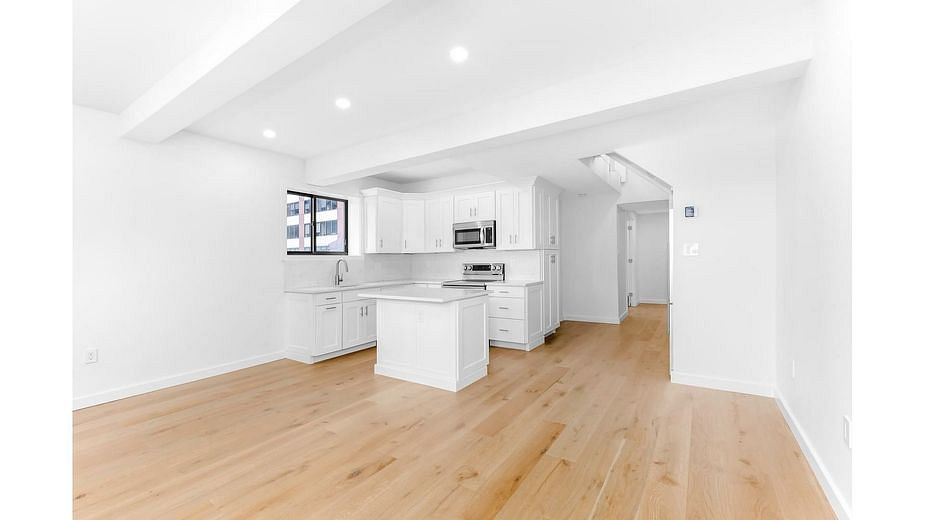 150 West 51st Street #2116