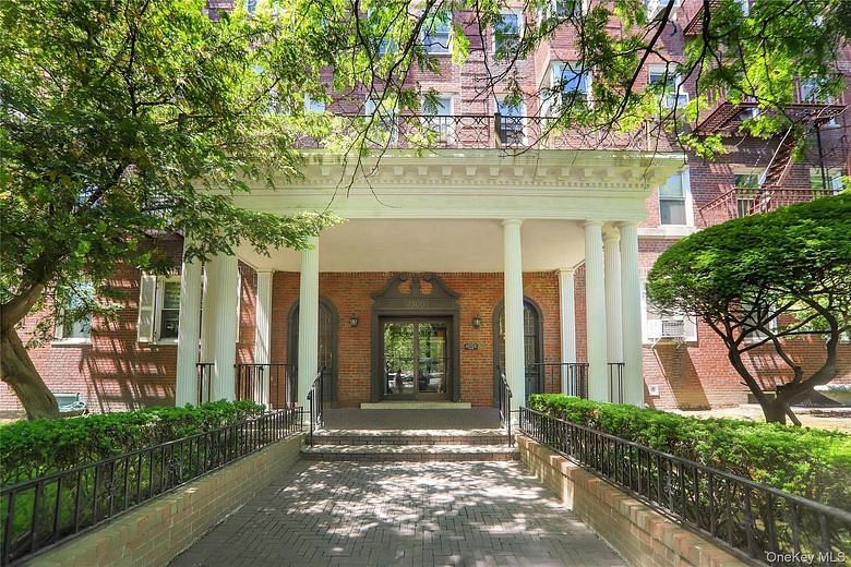 1500 Ocean Parkway #2H