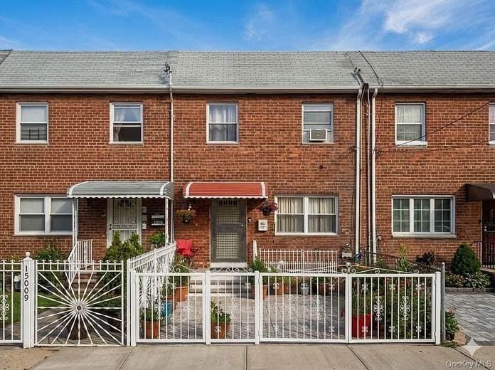 15011 Arlington Terrace
