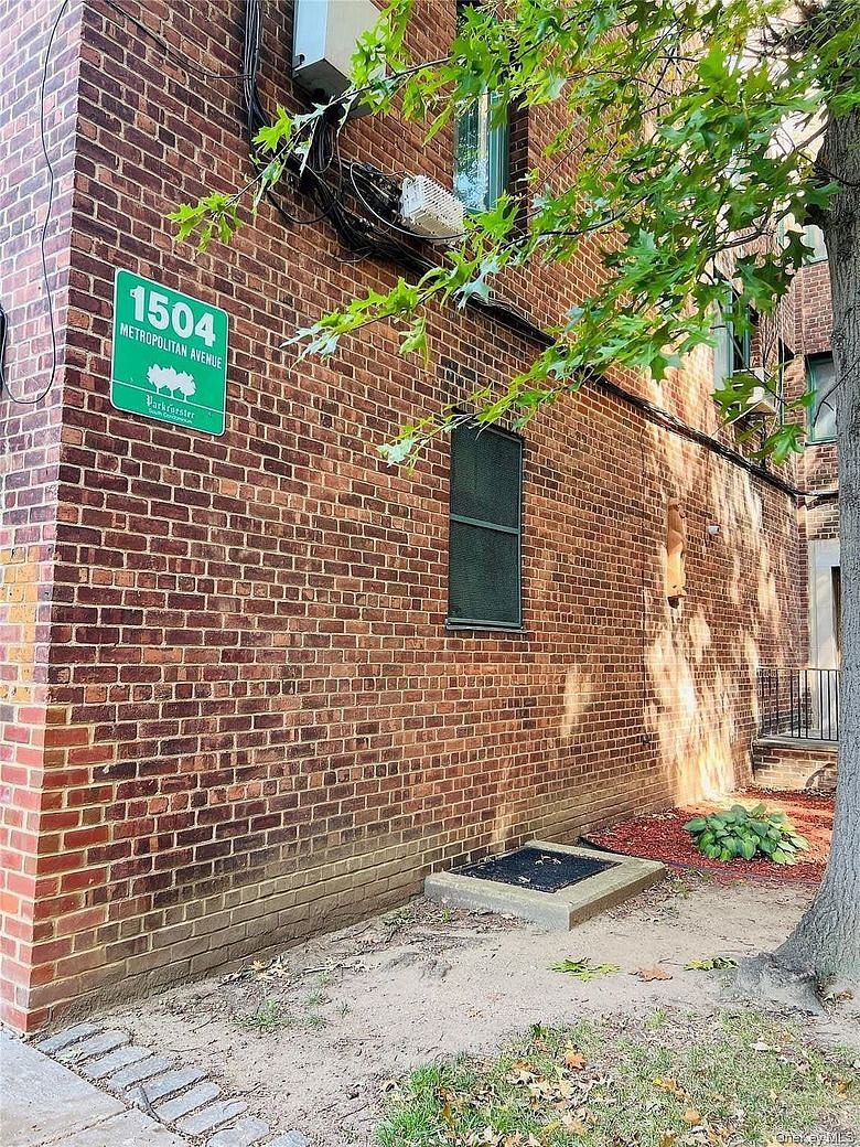 1504 Metropolitan Avenue #ME