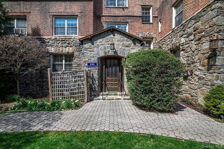 151 Centre Avenue #5B