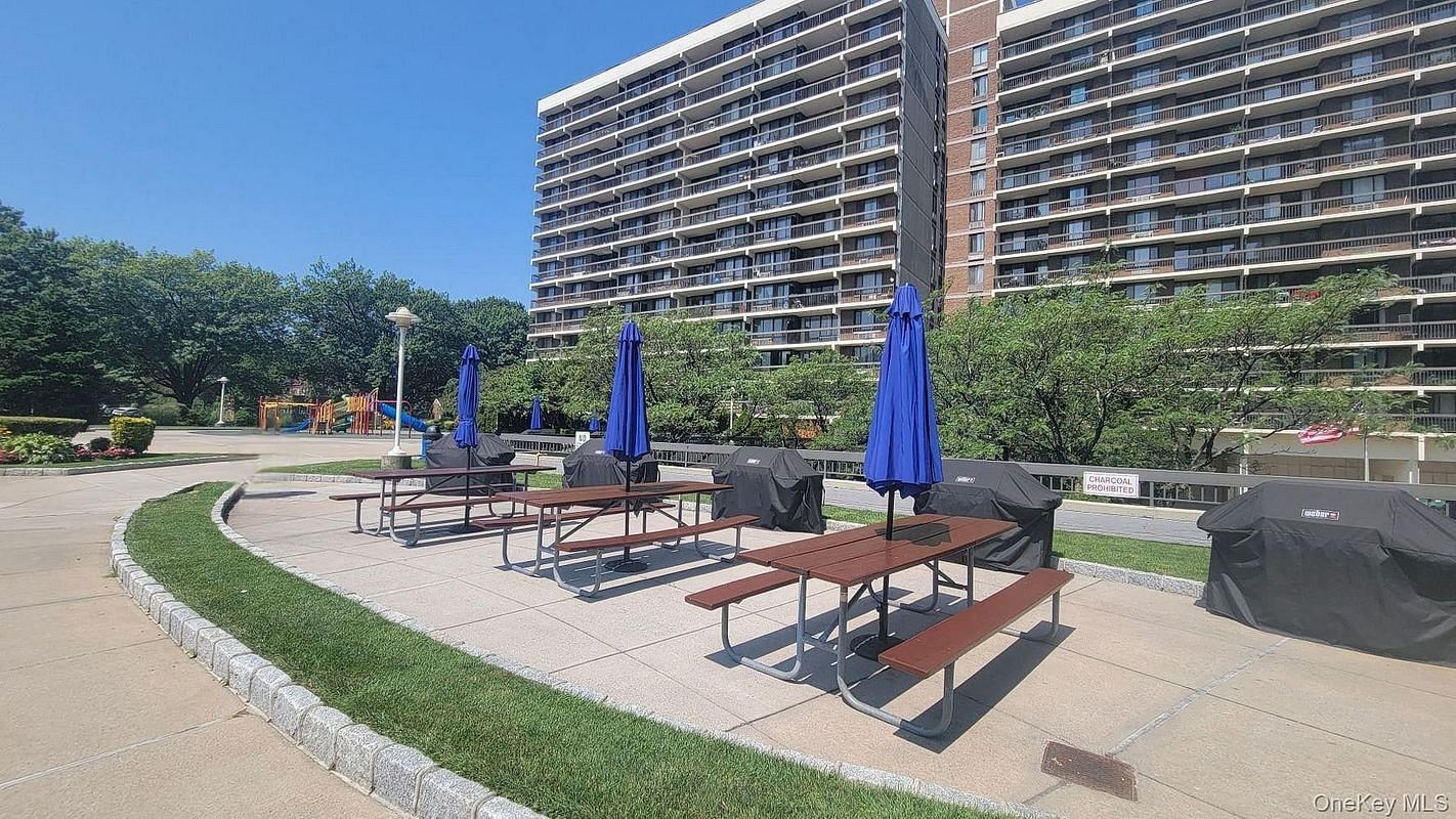 Image 1 of 18 for 152-18 Union Turnpike #11A in Queens, Kew Garden Hills, NY, 11367