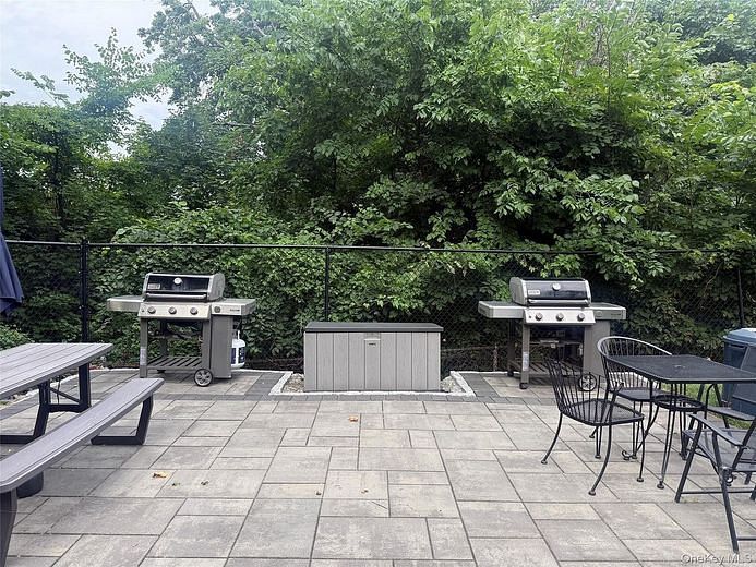 152 B N Broadway #2E