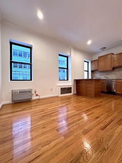 152 East 35th Street #3F