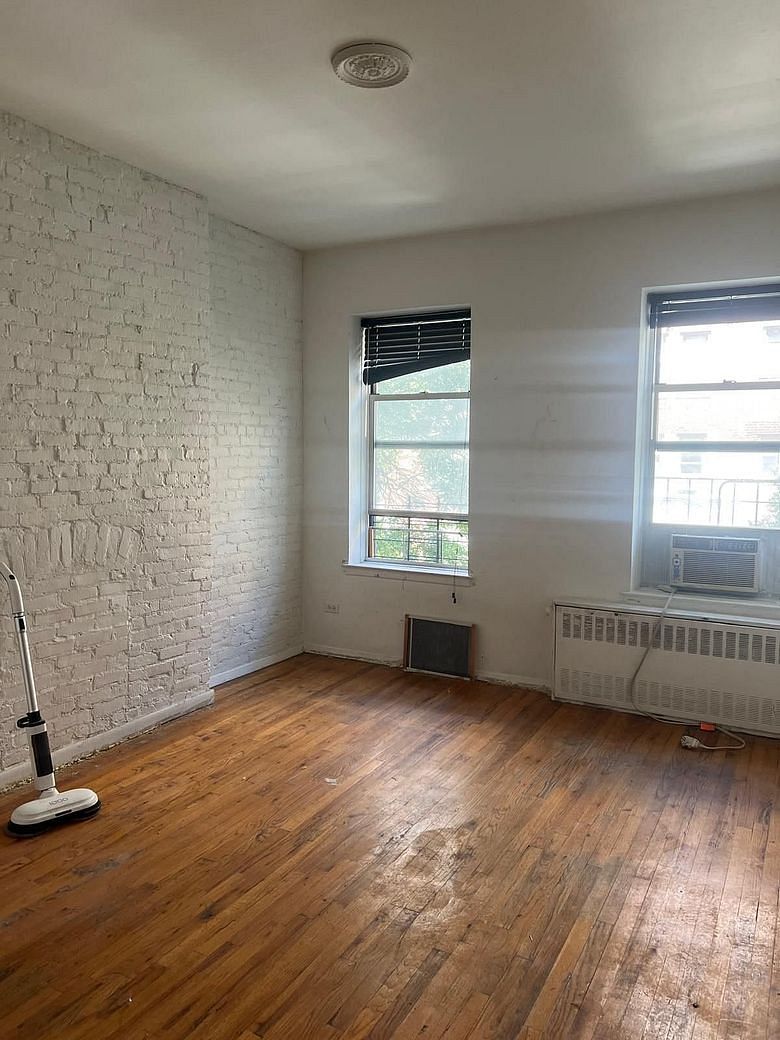 152 East 83rd Street #4D