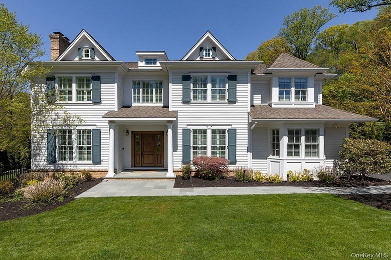152 Plymouth Court
