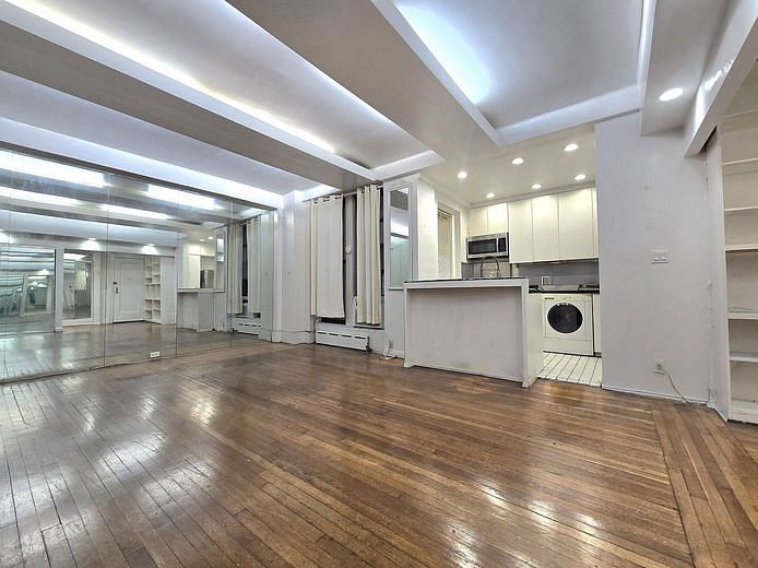152 West 58th Street #1B