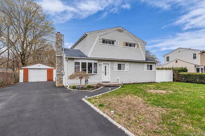 1520 N Thompson Drive