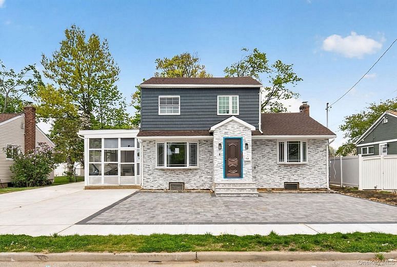 1524 Bowe Road