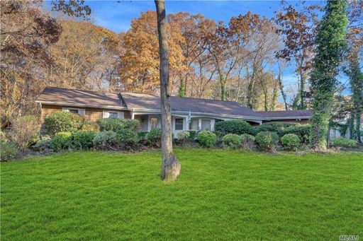Image 1 of 33 for 8 Wagon Wheel Ln in Long Island, Dix Hills, NY, 11746