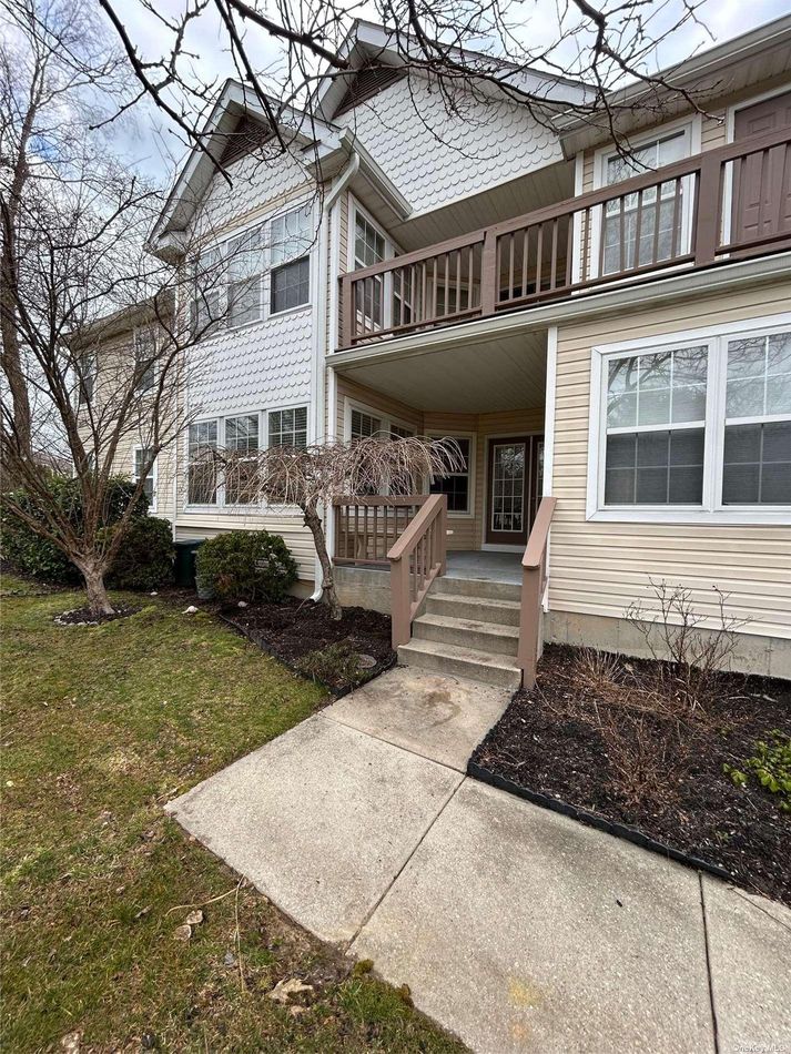 Image 1 of 27 for 153 Captains Way in Long Island, Port Jefferson Stati, NY, 11776