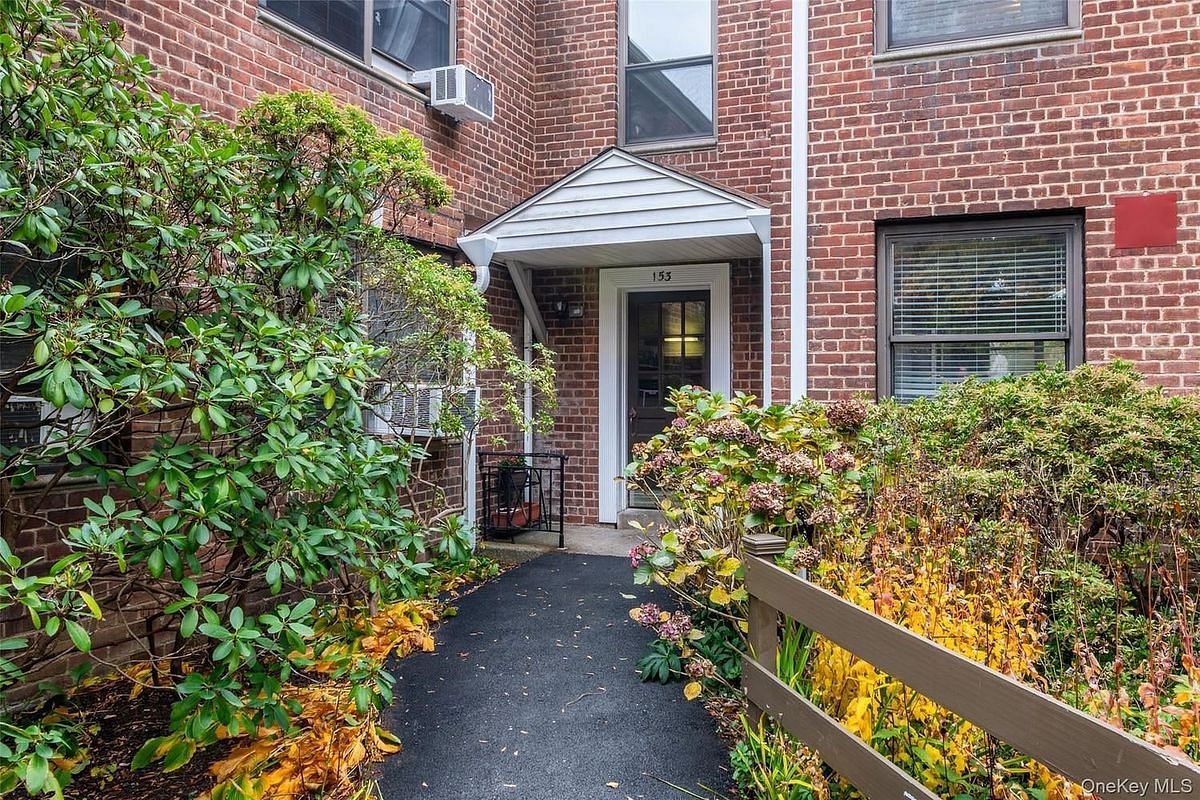 Image 1 of 15 for 153 E Hartsdale Avenue #1B in Westchester, Hartsdale, NY, 10530