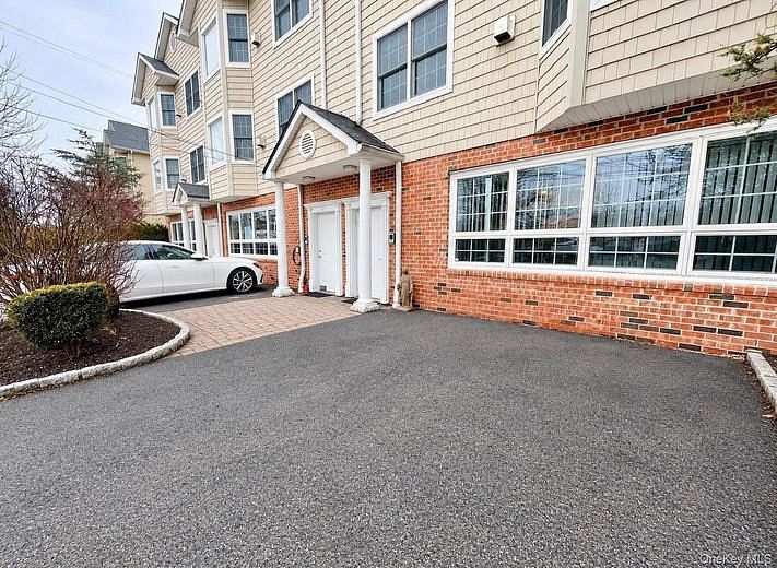 153 Montgomery Avenue #B